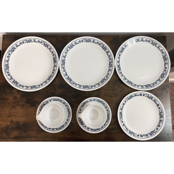 Vtg Corelle Old Town Blue 8 Pc Set Plates Saucers Cups Replacement Dishes - Picture 2 of 8